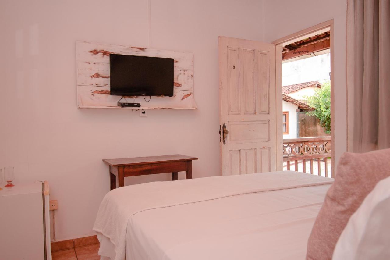 Pouse No Jardim Hotel ปิเรนนอโปลิส ภายนอก รูปภาพ