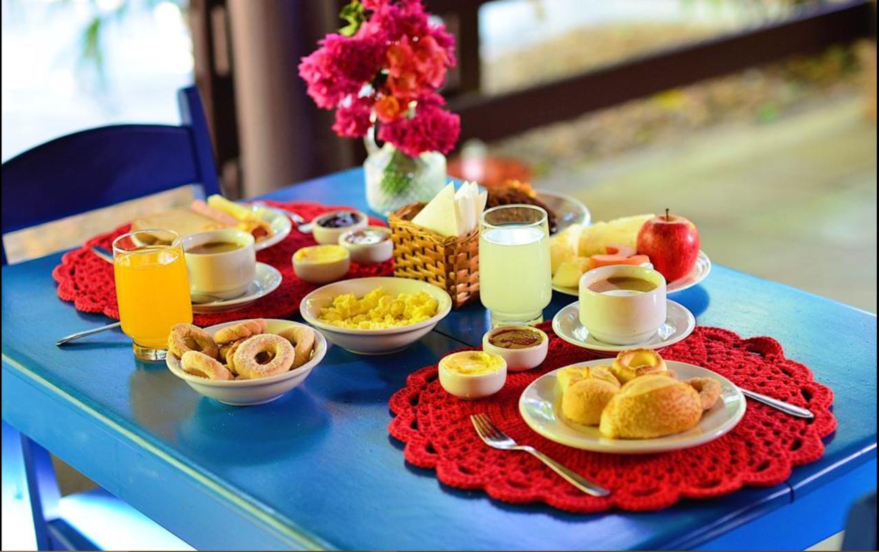 Pouse No Jardim Hotel ปิเรนนอโปลิส ภายนอก รูปภาพ